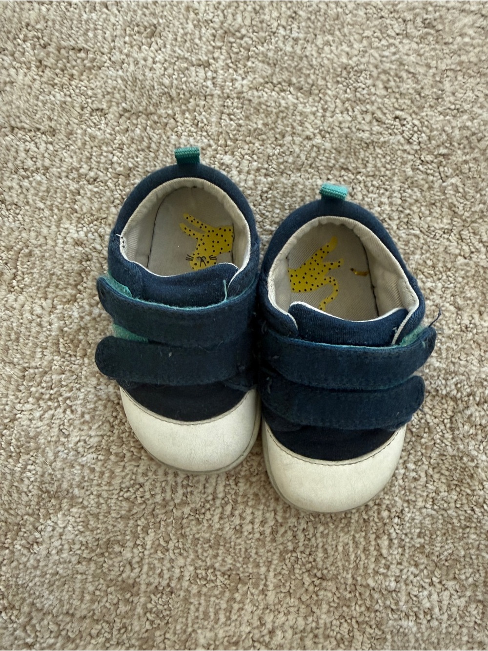 Boys toddler 5.5 ten little sneakers
